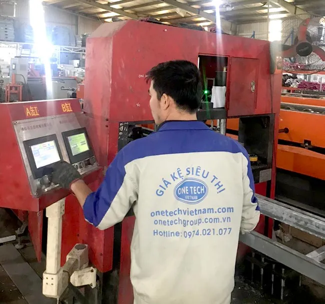 Nhà máy sản xuất giá kệ One Tech