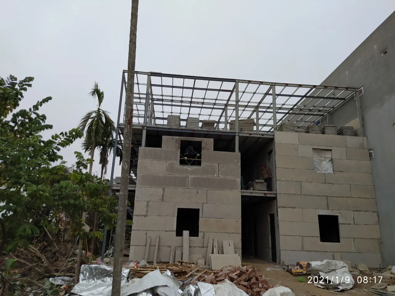 Nhà khung thép 3 tầng ghép tấm bê tông nhẹ EPS