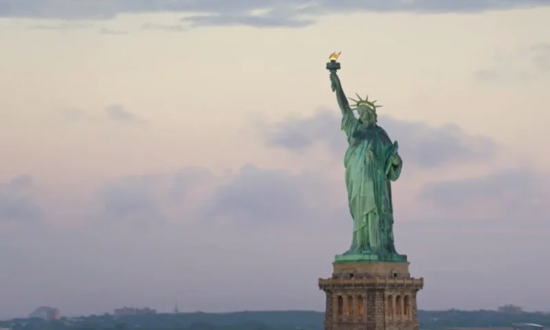 Báo Giá Dây Thép Gai Hàng Rào Mới Nhất 2024: Lựa Chọn Thông Minh Cho Công Trình Của Bạn