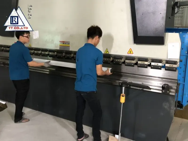 Quy trình dập inox theo yêu cầu