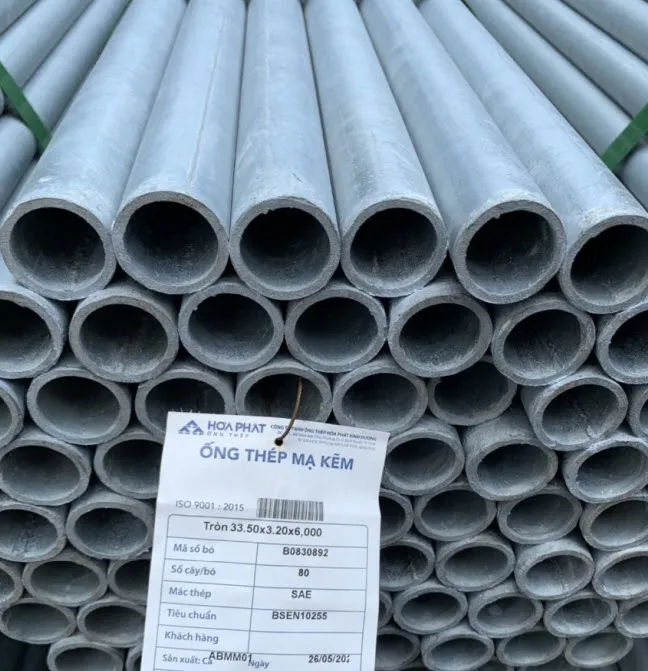 Ống thép mạ kẽm nhúng nóng Hòa Phát với Lớp phủ kẽm dày, đều, bảo vệ tối ưu, lý tưởng cho các công trình ngoài trời.