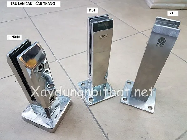 Vách kính nhà tắm cửa lùa