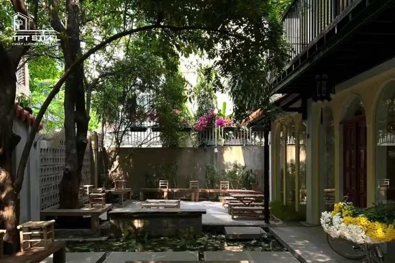 quán cafe khung thép sân vườn đẹp