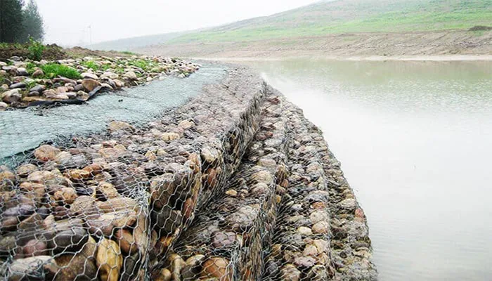 Thi công rọ đá tại công trường