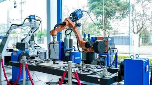 Robot Ép Cọc Bê Tông: Quy Trình Thi Công Hiện Đại & Báo Giá Chi Tiết