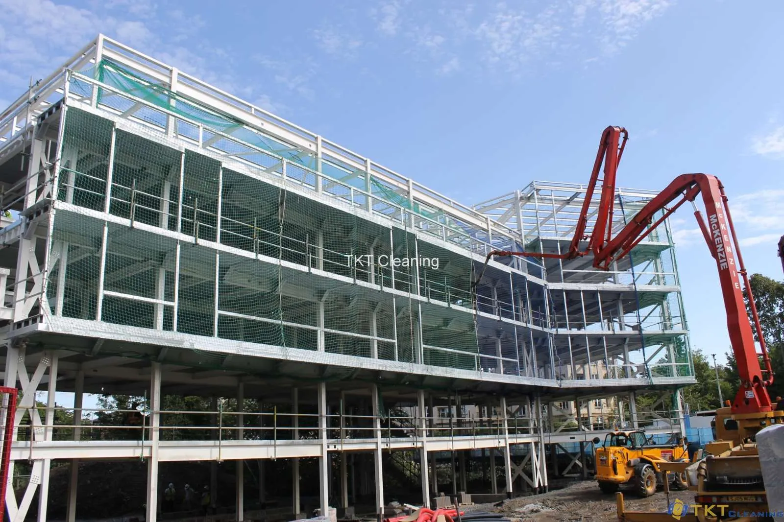 Sàn thép deck xây dựng trung tâm thương mại