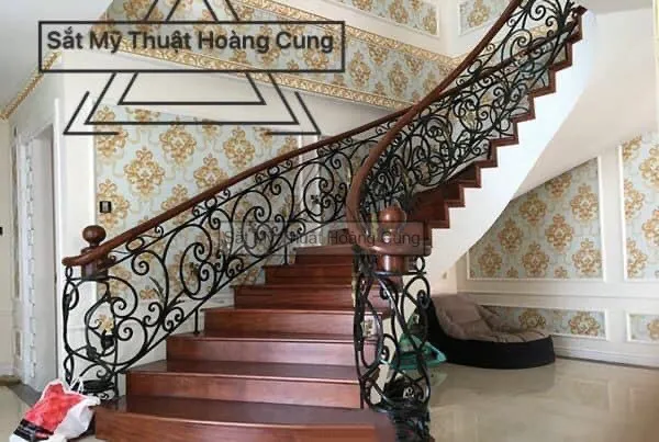 Cầu thang sắt nghệ thuật đẹp CT01