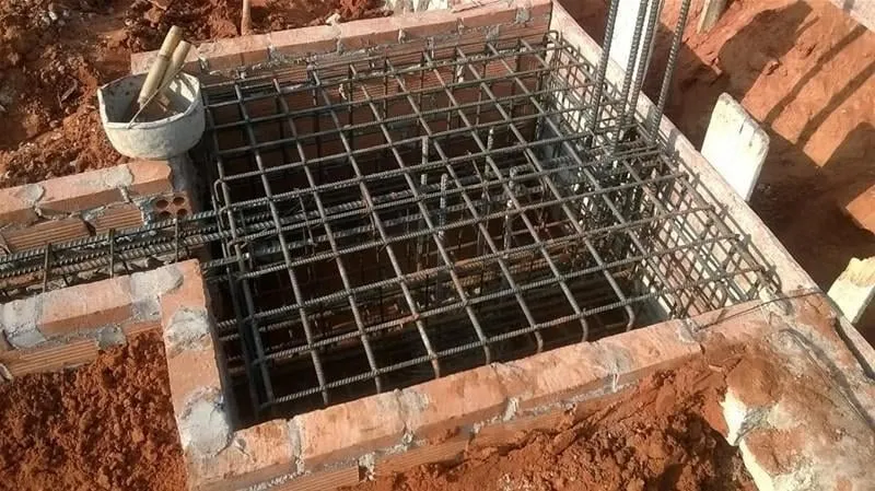 Sửa thẳng để giúp cho việc sử dụng chúng trong việc tạo hình đài móng cọc được dễ dàng hơn