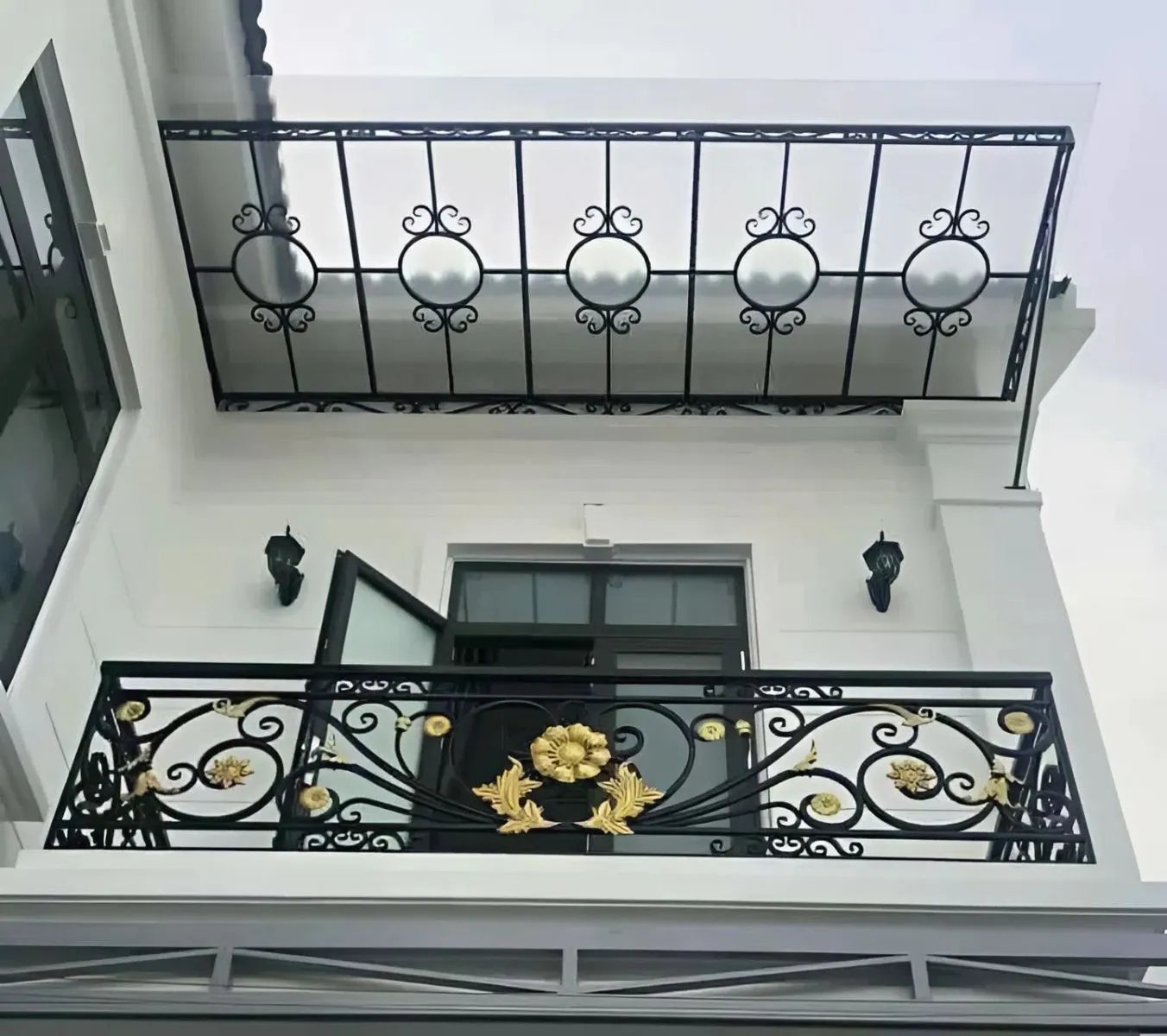 Mẫu mái kính sắt mỹ thuật sang trọng