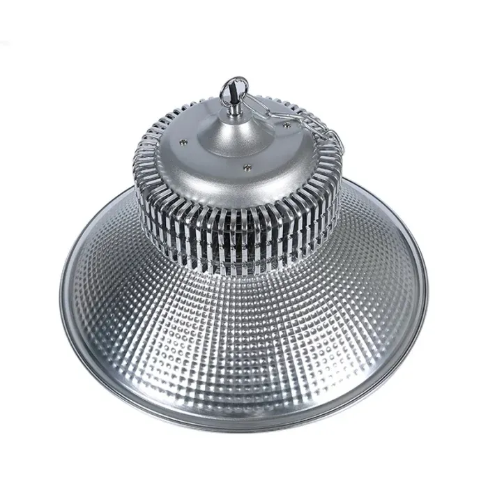 tan-nhiet-cua-den-led-nha-xuong-hlhB7-200