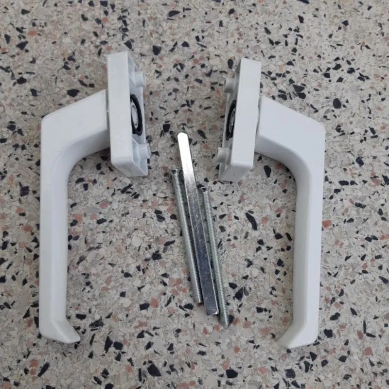 Tay nắm đa điểm cho cửa nhựa lõi thép