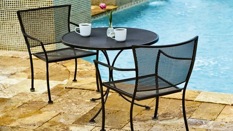 Bộ bàn ghế sắt kết hợp lưới thép thoáng khí