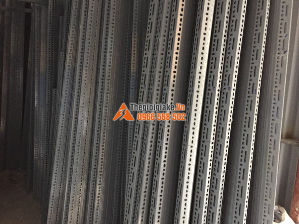 Báo Giá Sắt Lỗ Làm Kệ Chi Tiết Nhất 2024