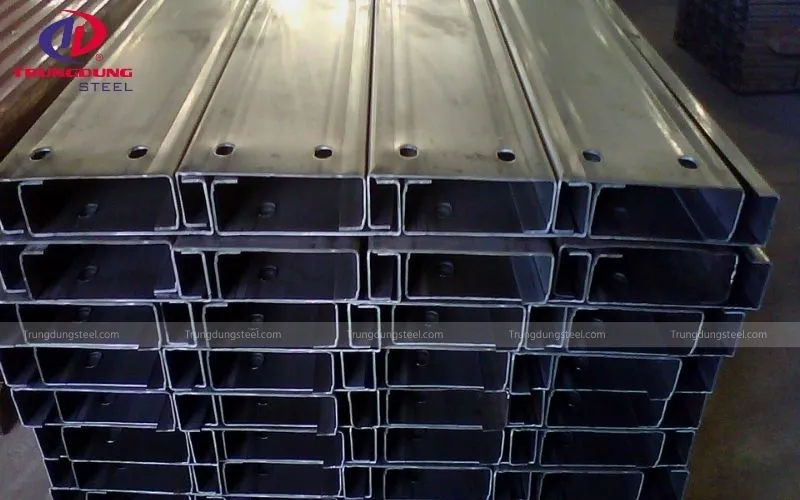 Thép hình chữ C nhúng nóng với lớp mạ kẽm dày và bền bỉ