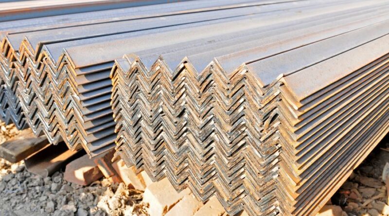 Trọng lượng thép V thay đổi theo quy cách và độ dày cánh