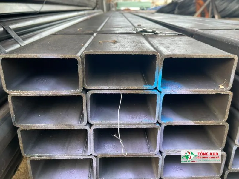 Sắt hộp 4x8 đen