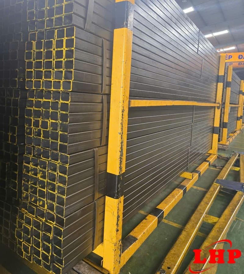 Thép Hộp Đen Cỡ Lớn: Vật Liệu Vàng Cho Mọi Công Trình