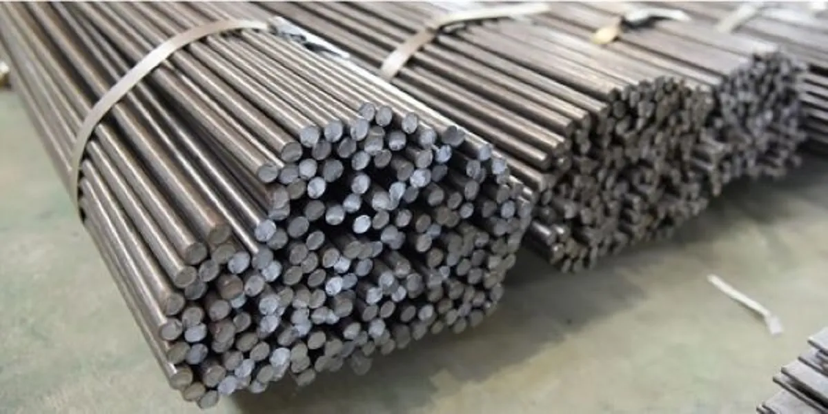 Kiểm tra đường kính thép phi 16 thực tế tại công trường bằng thước kẹp