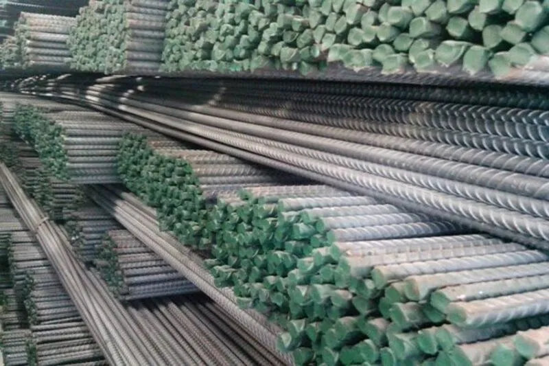 Thép thanh vằn Hòa Phát có gân nổi tăng khả năng bám dính với bê tông
