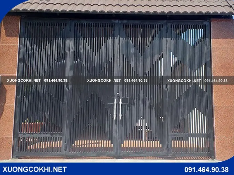 Mẫu cửa sắt lùa 4 cánh đơn giản, tinh tế