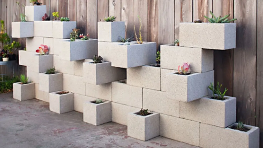 Trang trí vườn với gạch giả bê tông