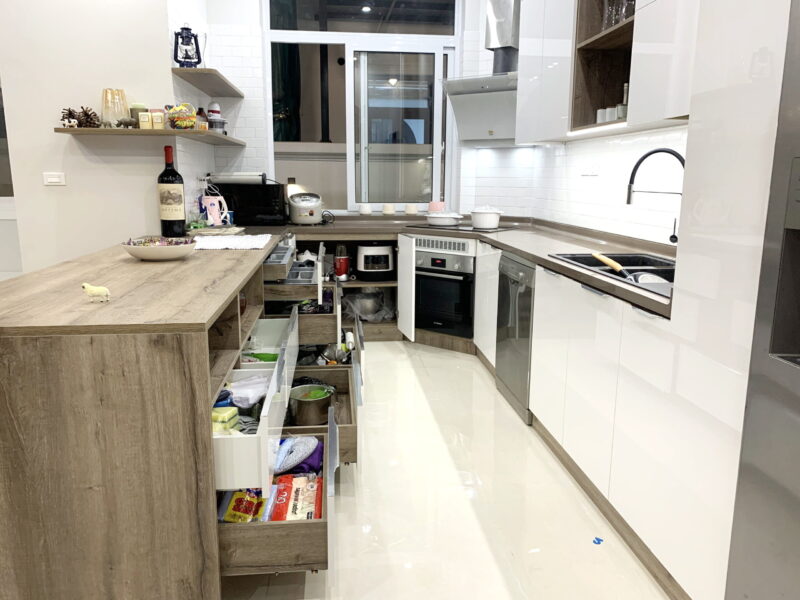 Phụ Kiện Tủ Bếp Inox 304: Báo Giá Chi Tiết Và Lợi Ích Vượt Trội