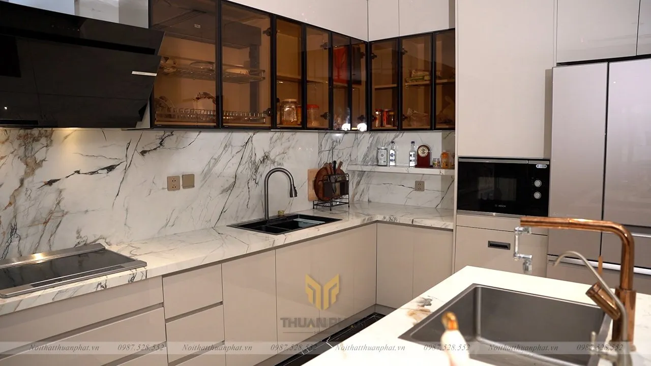 Tủ bếp inox cánh Kính kết hợp cánh Acrylic An Cường