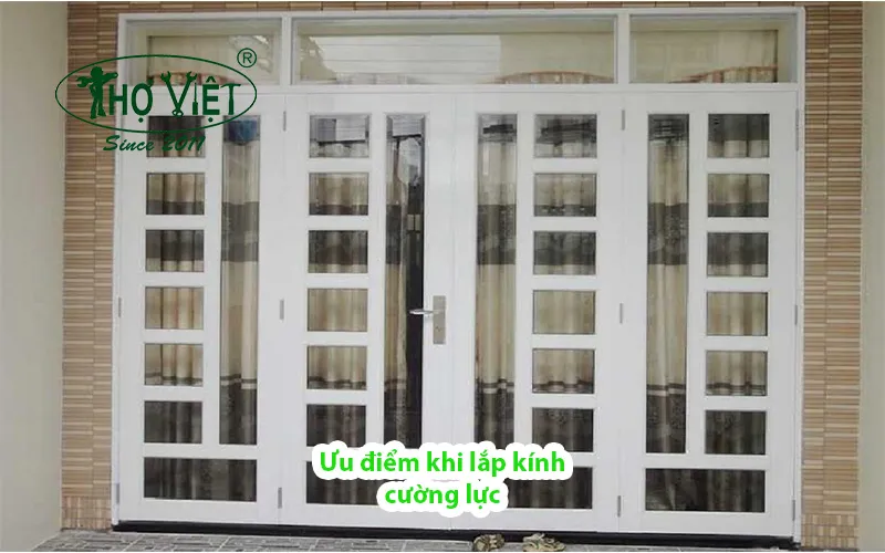 Ưu điểm khi lắp kính cường lực vào cửa sắt