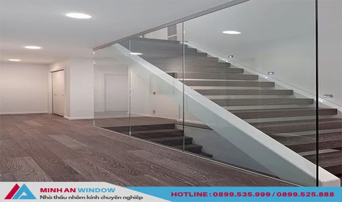 Mẫu Vách ngăn cầu thang kính cường lực cao cấp chất lượng nầm 2026