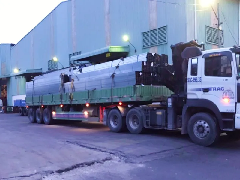 Cung cấp 3 tấn thép hộp Đông Á cho nhà kho Công ty Vận tải Hưng Thịnh, Tân Bình