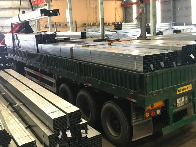 Giao 40 tấn sắt hộp Đông Á cho khu thương mại An Khánh, Bình Dương