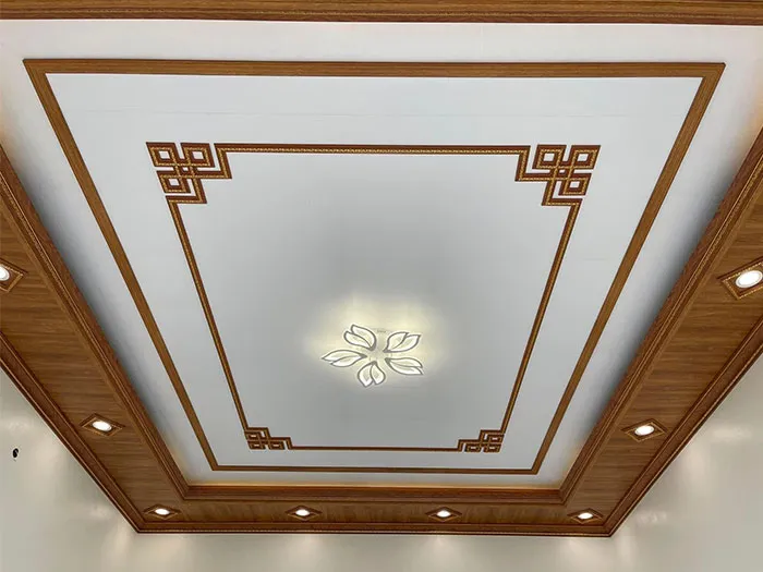 Trần nhựa PVC chống nước tốt nhưng kém thẩm mỹ và tuổi thọ