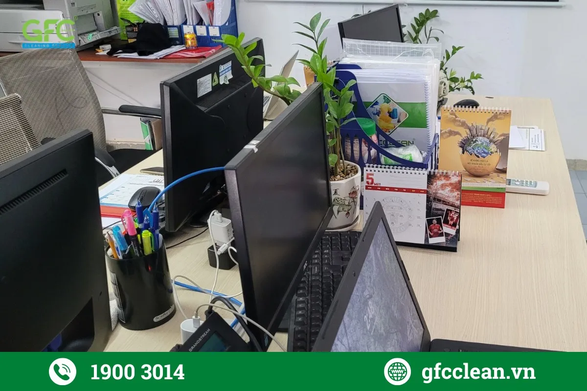 Văn phòng sạch sẽ sau vệ sinh