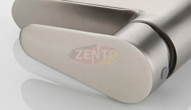 Chi tiết bộ phận lắp đặt bao gồm dây cấp mềm và ốc cố định