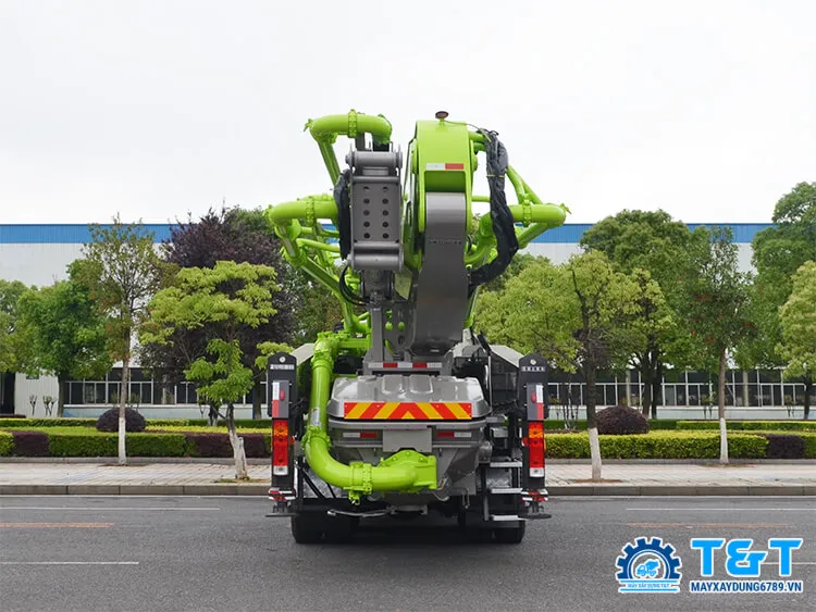 Xe bơm bê tông cần 56M Zoomlion dài nhất