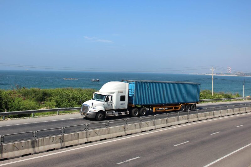 Dịch Vụ Vận Chuyển Hàng Hóa Bắc Nam Bằng Đường Sắt Uy Tín, Giá Tốt