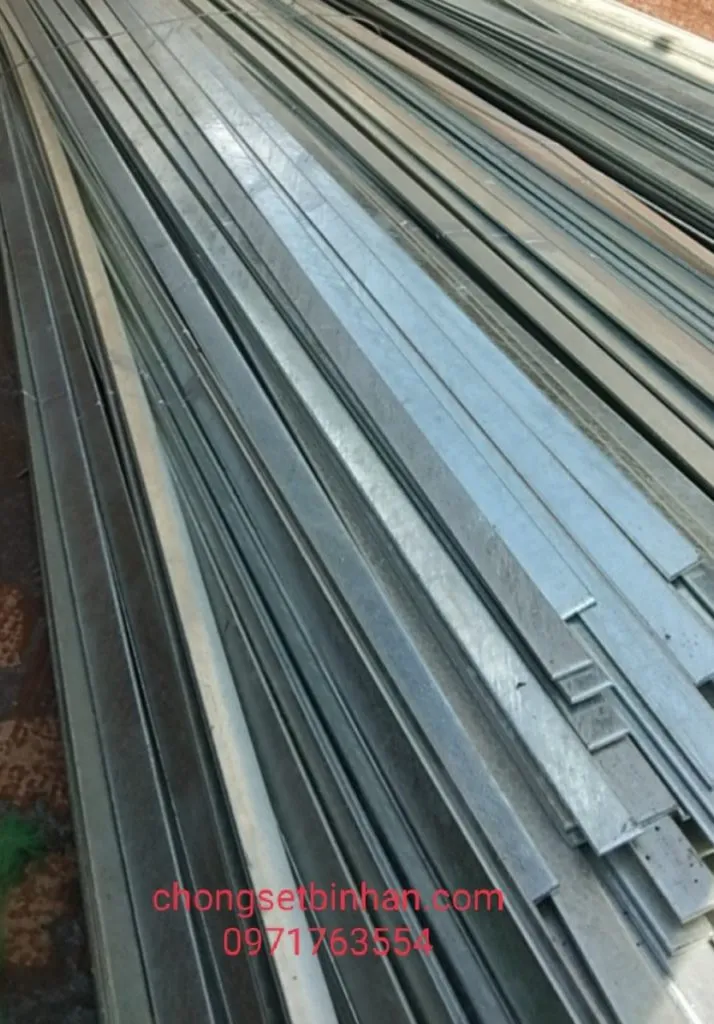 Thép dẹt 40x4 mạ kẽm làm dây dẫn xuống