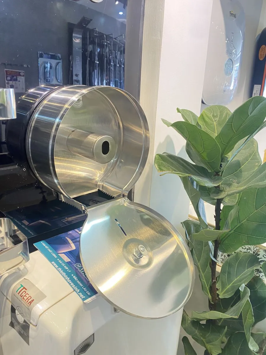 Chi tiết cơ chế khóa và cửa sổ kiểm tra giấy của hộp inox 304