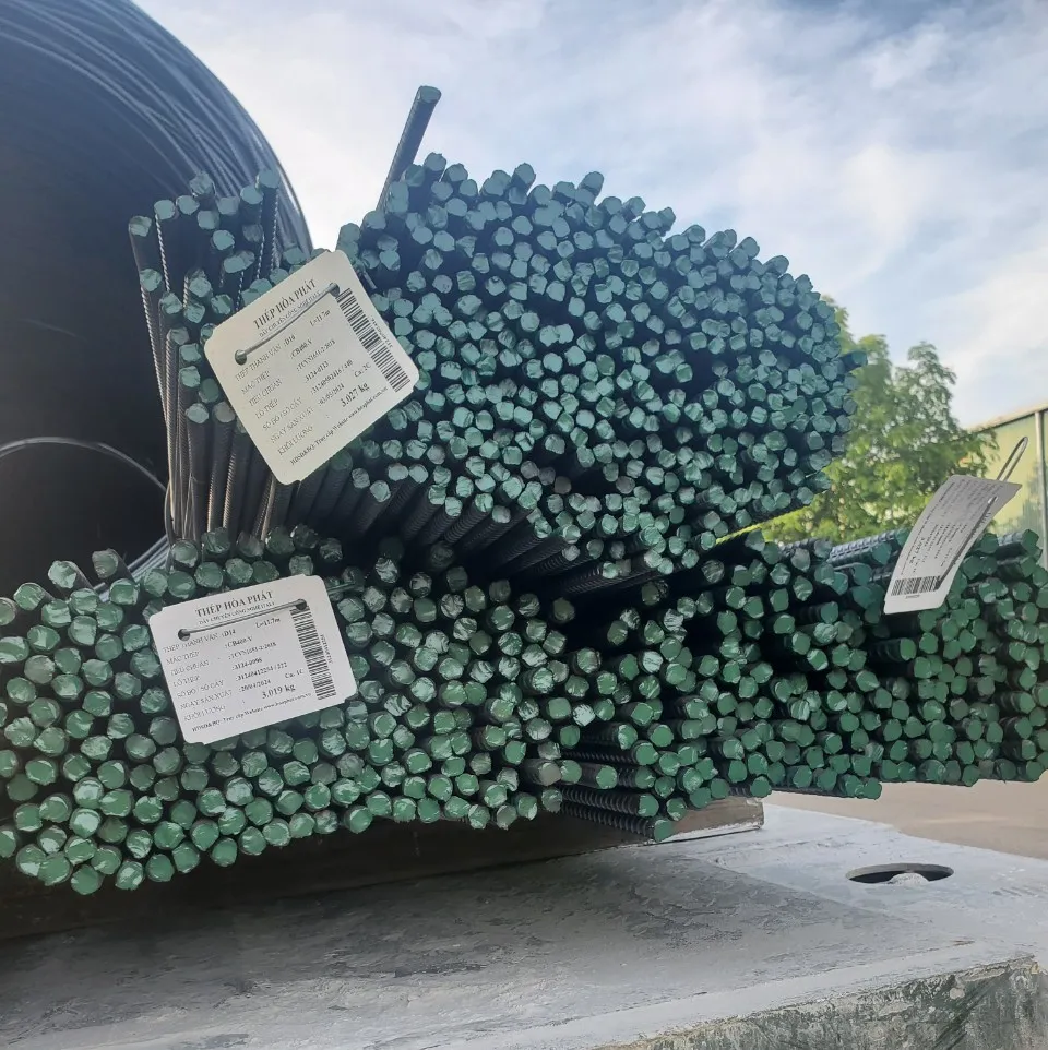 Bó thép thanh vằn Hòa Phát sẵn sàng vận chuyển đến công trình