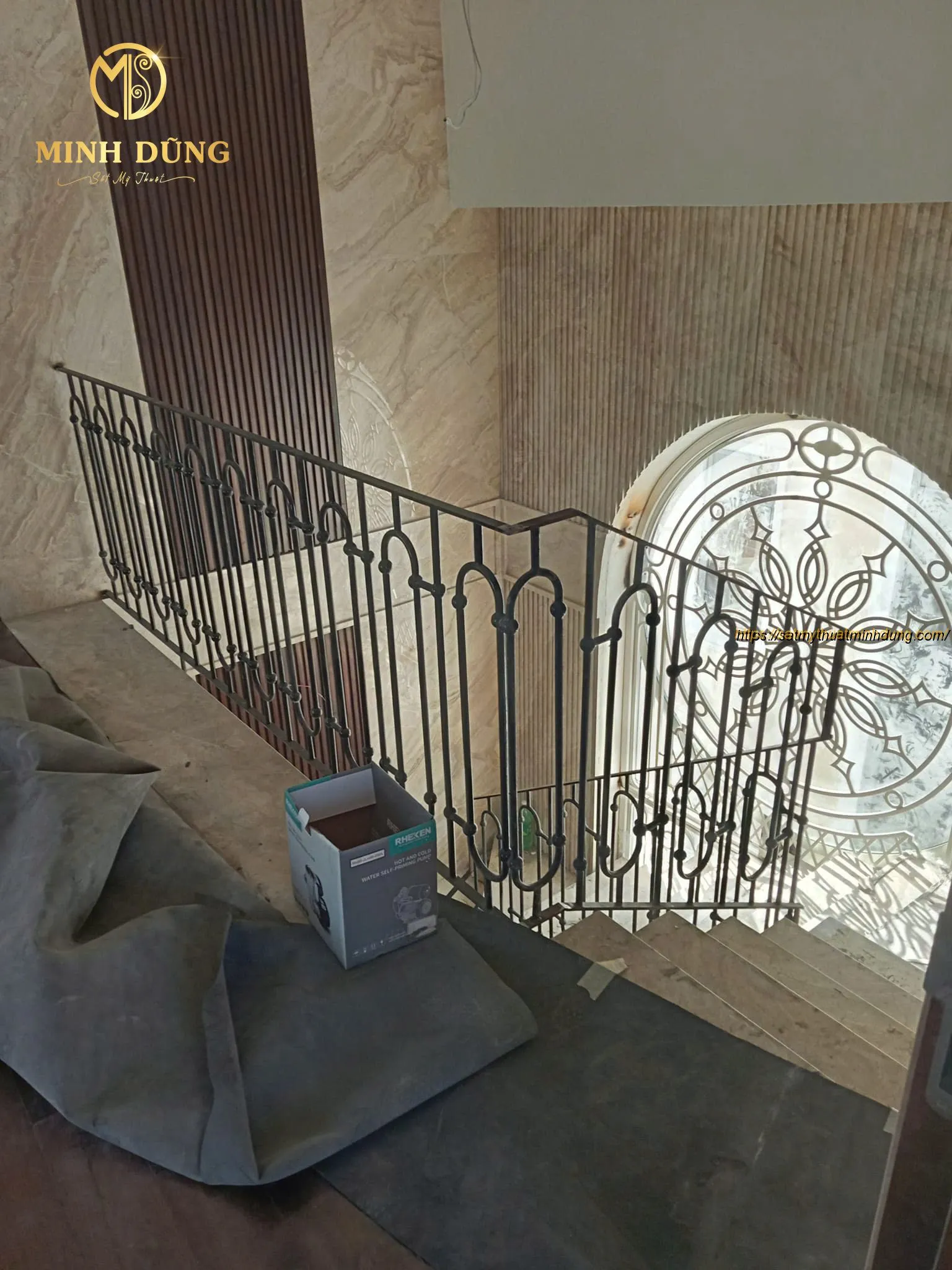 Nhiều mẫu tay vịn cầu thang sắt nghệ thuật cao cấp