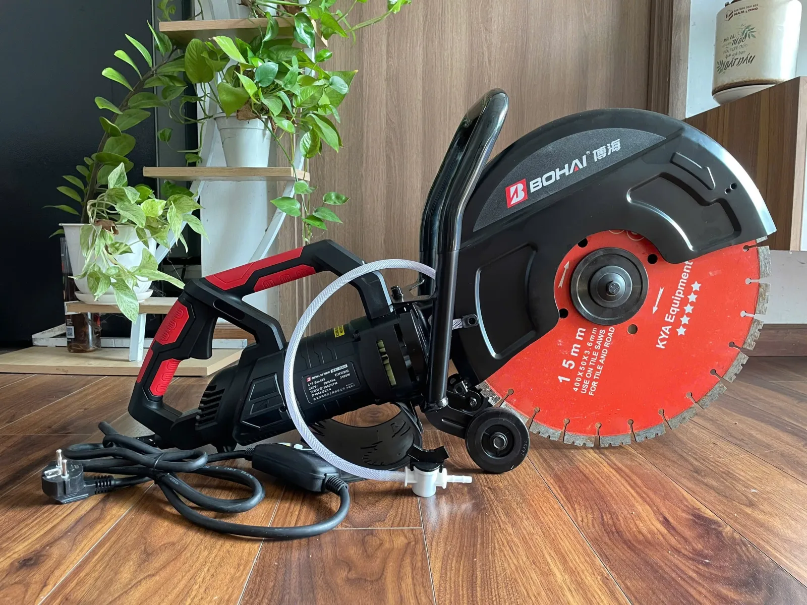 Cho thuê máy cắt bê tông với các loại lưỡi từ 300-620mm