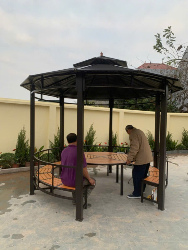 Chòi Nghỉ Sân Vườn Bằng Sắt: Lựa Chọn Bền Vững Cho Không Gian Ngoài Trời