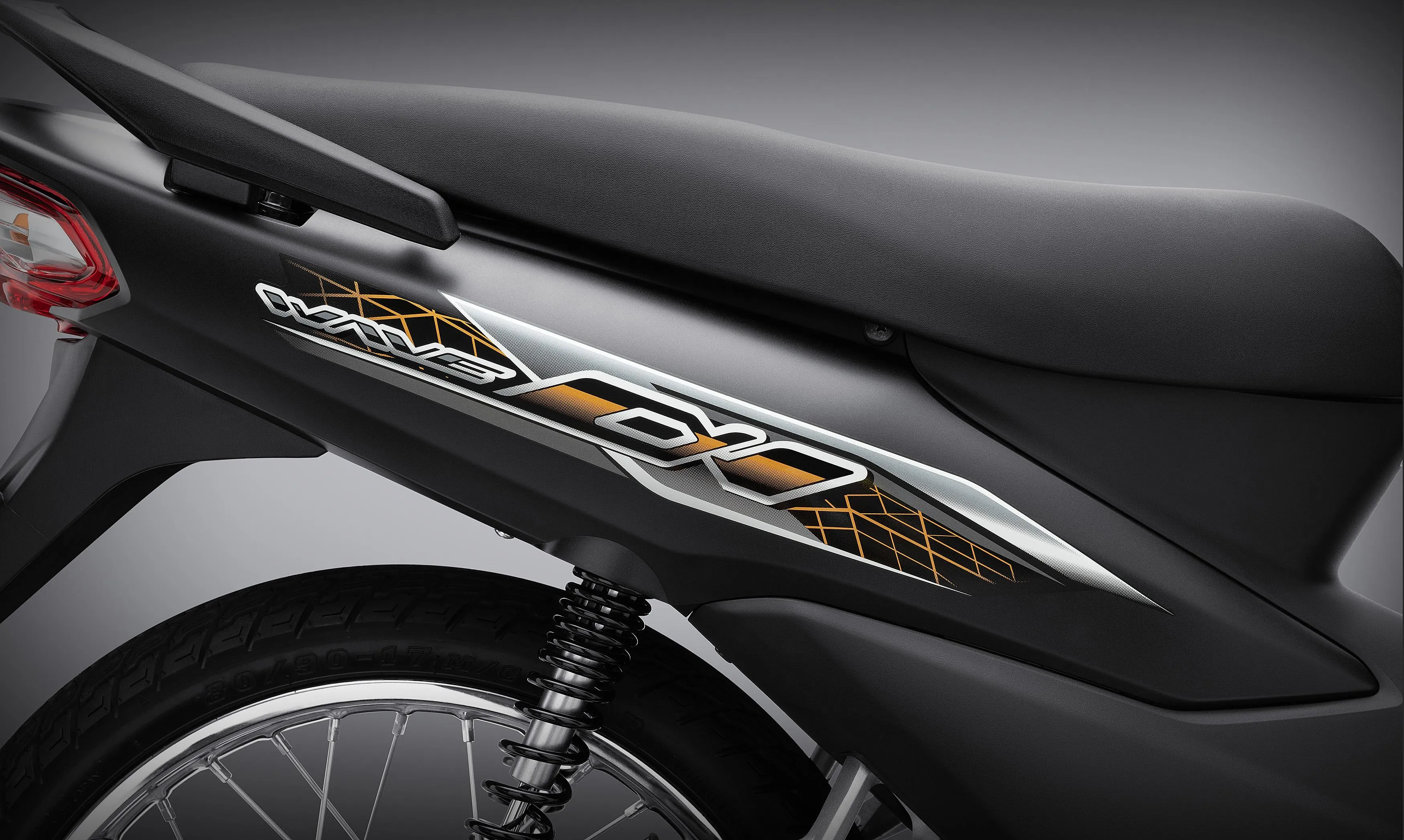 Cận cảnh bộ tem xe Wave Alpha 2026 với thiết kế đồ họa trẻ trung